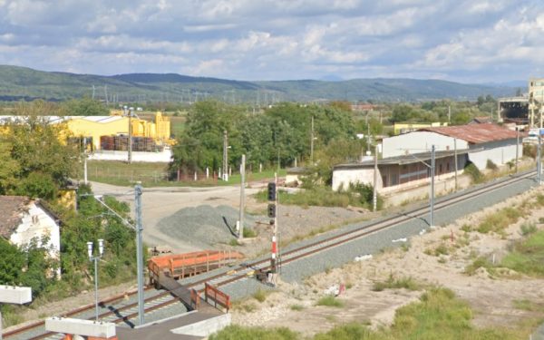 De zece ani la reluare: Traseul feroviar Arad-Hunedoara, o rușine pentru România