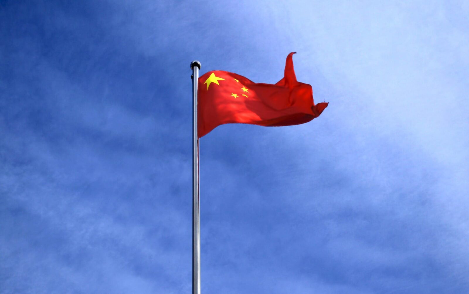 Deficitul UE cu China: Creștere alarmantă de 15,3% în 2025