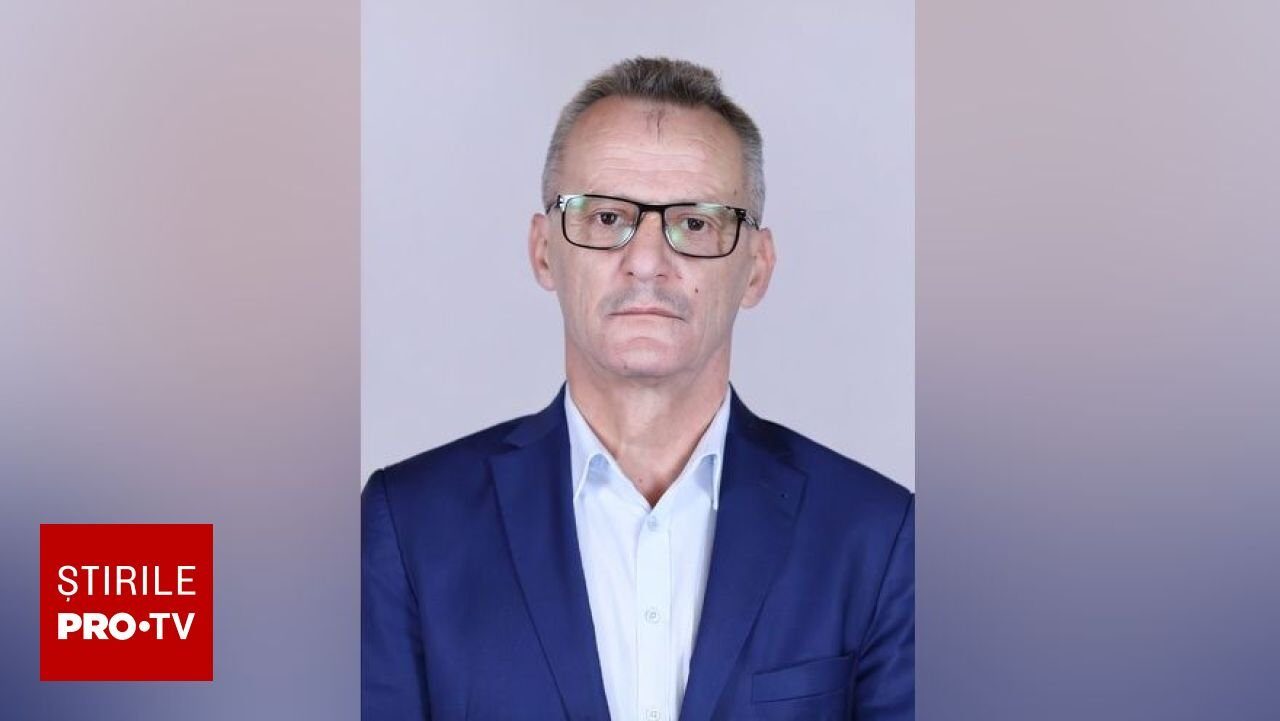 Traseistul din Mehedinți, trimis la DNA pentru afaceri cu telefoane „de fițe”