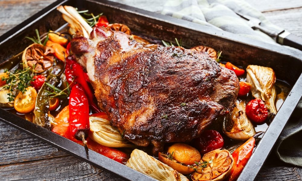 Marină Mielul Perfect: Rețeta Secretă pentru o Friptură Topită în Gură