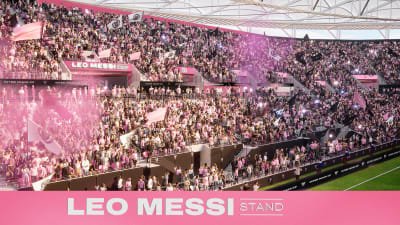 Leo Messi a devenit primul sportiv care are propriul său tribun în cadrul propriului stadion, într-un eveniment fără precedent în lumea sportului mondial