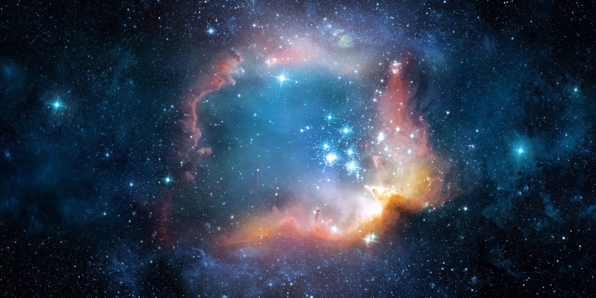 Crucea lui Einstein, armă secretă pentru o galaxie cu stele bătrâne