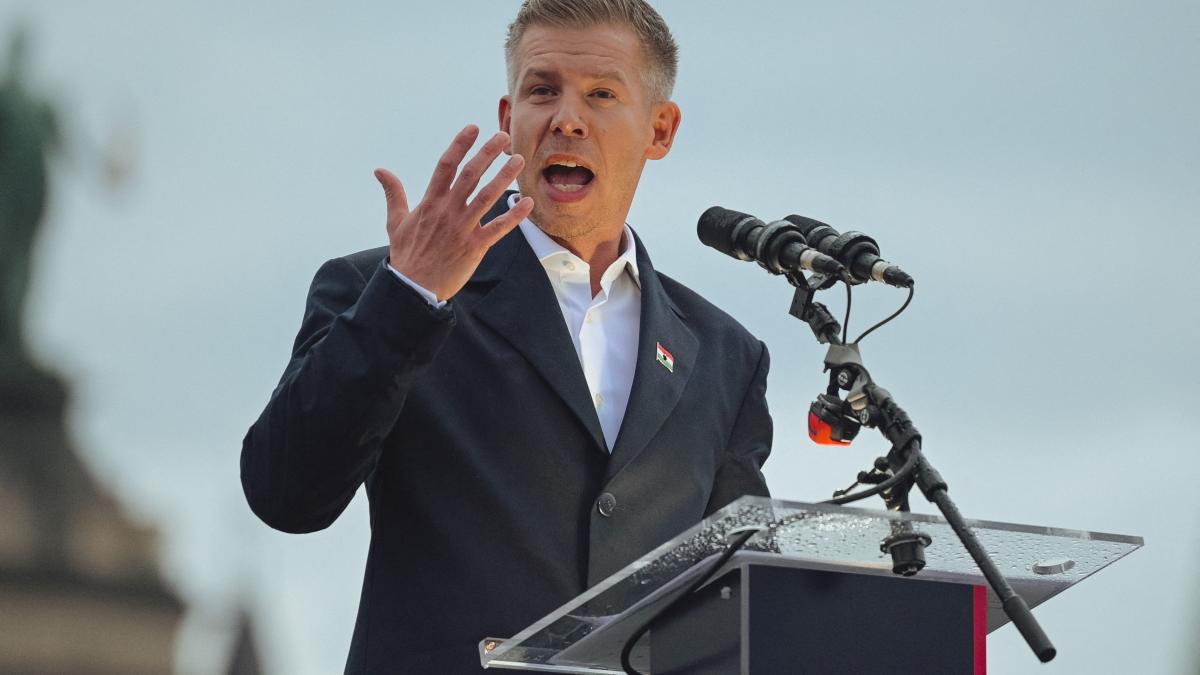 Simion, dansând pe morminte: Magyar detonează trădarea lui Orban în Transilvania