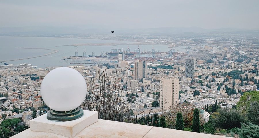 Iranul a lansat șase salve de rachete către Israel duminică