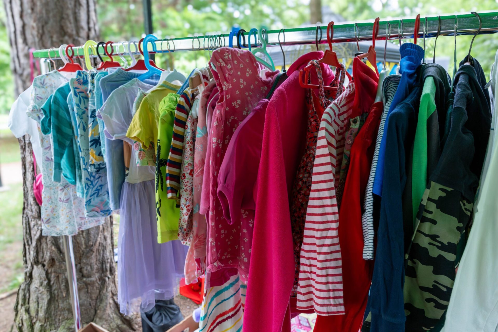 Hainele pentru copii pot conține niveluri periculoase de plumb, iar această problemă rămâne mai puțin cunoscută printre părinți, avertizează cercetările recente