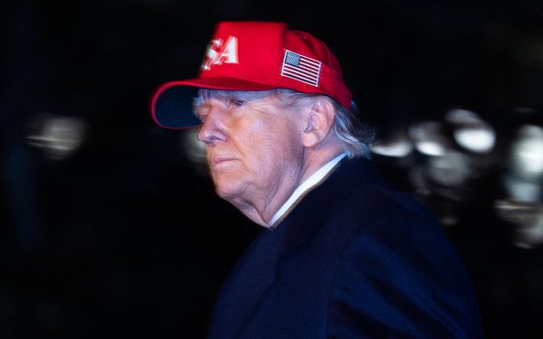 Americanii, tot mai furioși pe Donald Trump: Inflația crește, benzina se scumpește