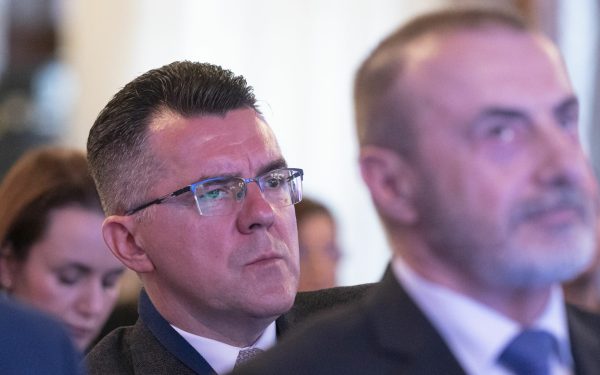 Dungaciu (AUR) despre Von der Leyen: Vrea veto-ul anulat. Noi ne împotrivim!