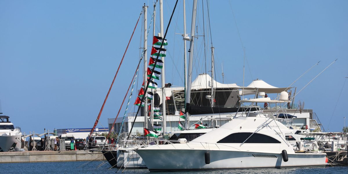 Flotila de ajutor pentru Gaza sfidează Israelul: Blocada, pe cale să fie spartă