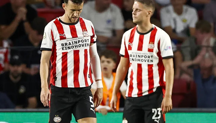 PSV Eindhoven vizează a cincea victorie consecutivă în Eredivisie în fața FC Utrecht, iar titlul poate fi decis în acest weekend PSV Eindhoven se află într-o poziție avantajoasă în clasamentul Eredivisie, având o diferență de 15 puncte față de locul secund, cu doar 18 puncte restante de disputat