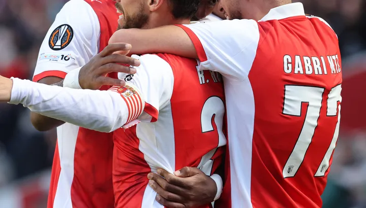 Braga și Betis se înfruntă în sferturile Europa League, după victorii spectaculoase în optimi Două echipe care au reușit să întoarcă rezultate nefavorabile în runda precedentă a Europa League, Braga și Real Betis, se pregătesc pentru un duel important în sferturile de finală