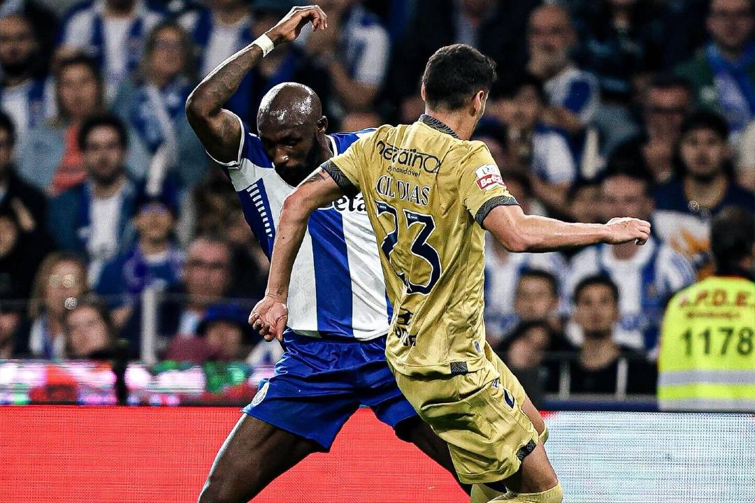 FC Porto a înregistrat al treilea egal consecutiv pe teren propriu în liga portugheză, scor 2-2 cu Famalicão, în întâlnirea din cadrul celei de-a 28-a etape, rezultatul menținând liderul la distanță de cinci puncte față de Sporting Lisabona