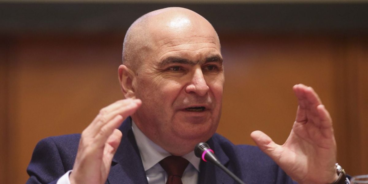 Consilier BNR îl apără pe Bolojan: „Ilie sărăcie” e o poreclă nedreaptă