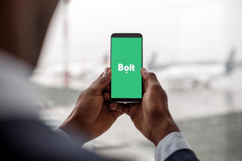 Platformele de ride-hailing și șoferii parteneri, sub lupa controlului și discuției din ce în ce mai digitalizată, se află din nou în centrul unei dezbateri aprinse