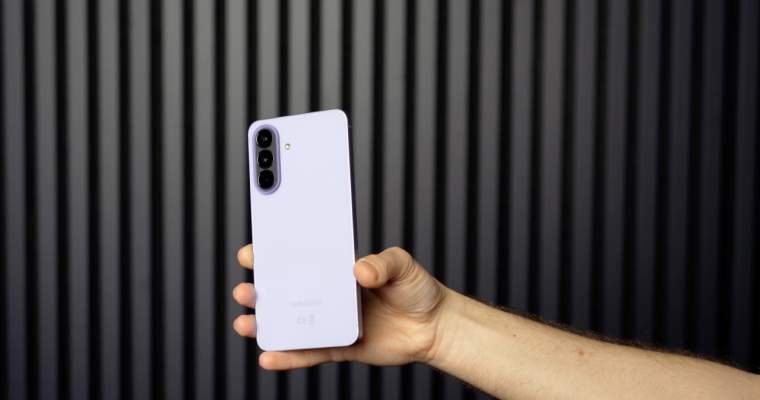Samsung Galaxy A57: Un Pas Înapoi în Competitiția Acercă Samsung Galaxy A57, noul model din gama medie a gigantului sud-coreean, nu aduce schimbări majore față de predecesorul său