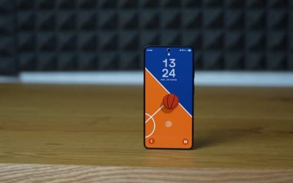 Samsung ajustează planurile de producție pentru viitoarea serie Galaxy S26, cu un accent major pe modelul Ultra, ca urmare a vânzărilor peste așteptări