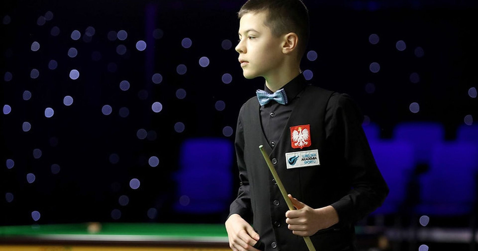 Meciurile din calificările pentru Campionatul Mondial de snooker de la Sheffield au fost marcate de momente tensionate și de rezultate surpriză, reflectând atât tensiunea competiției, cât și evoluția tinerilor jucători pe scena mondială