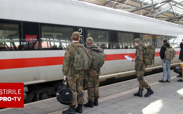 Berlinul, în DERUTĂ: Bărbații trec de 45 de ani, obligați SĂ ceară voie armatei pentru a pleca