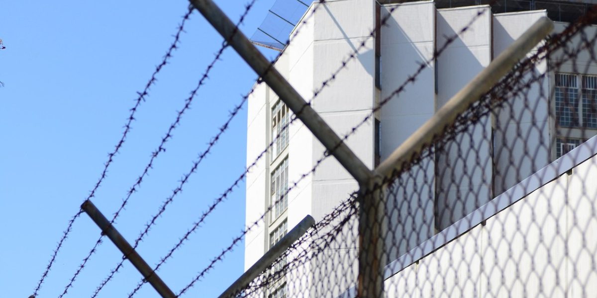 Învierea la Rahova: Slujbă specială pentru deținuți