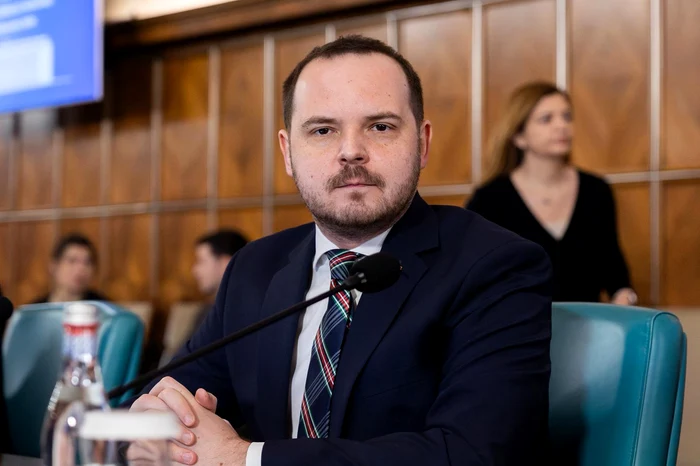 Rogobete la Washington: Negocieri cruciale cu Pfizer pentru datoria de 600 milioane euro