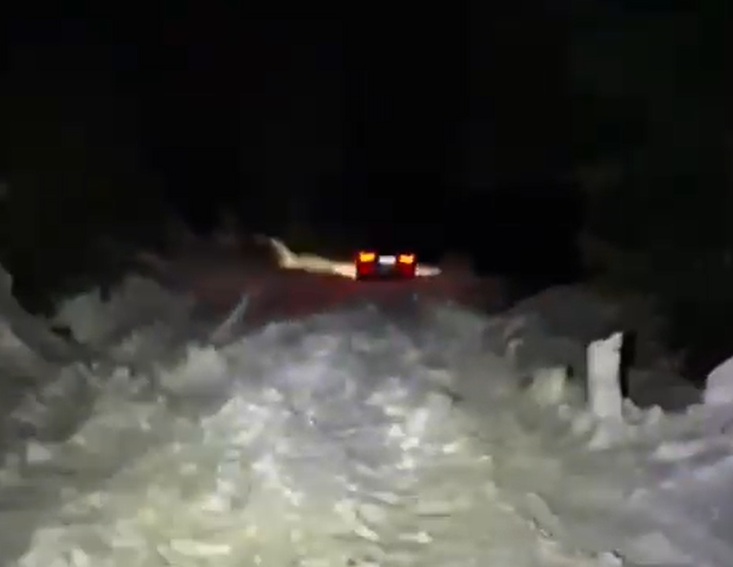 Blocați în zăpadă de Paște: Un tată și fiul său, prinși pe munte