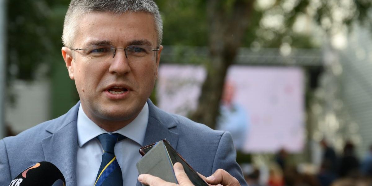 Irineu Darău, avertisment dur: Cursul valutar, în pericol din cauza crizei politice