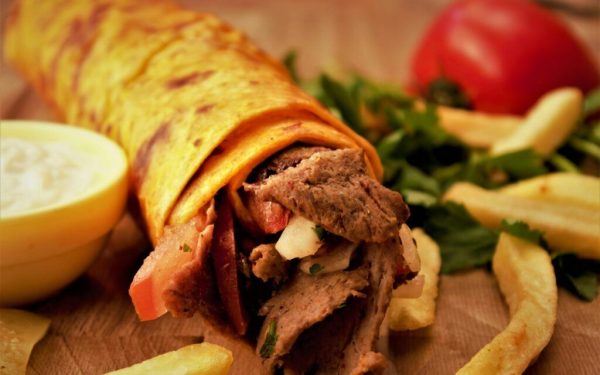 Halucinant: A plătit 1.700 de euro pe un kebab. Ce s-a întâmplat?