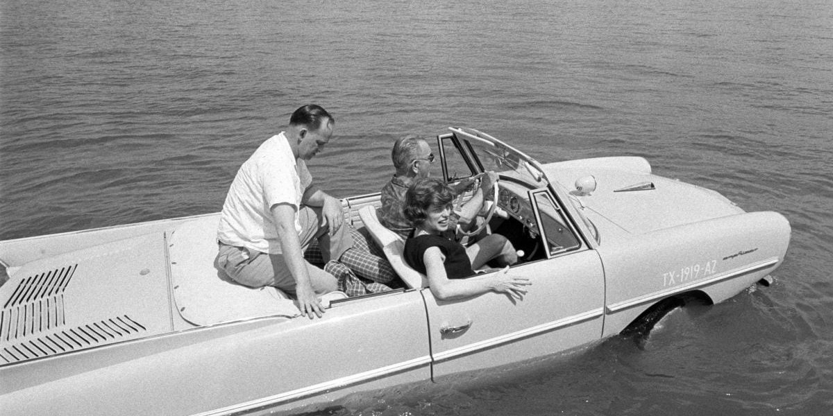 Mașina cu WC pe banchetă: Invenții auto bizare, chiar și-n 1949