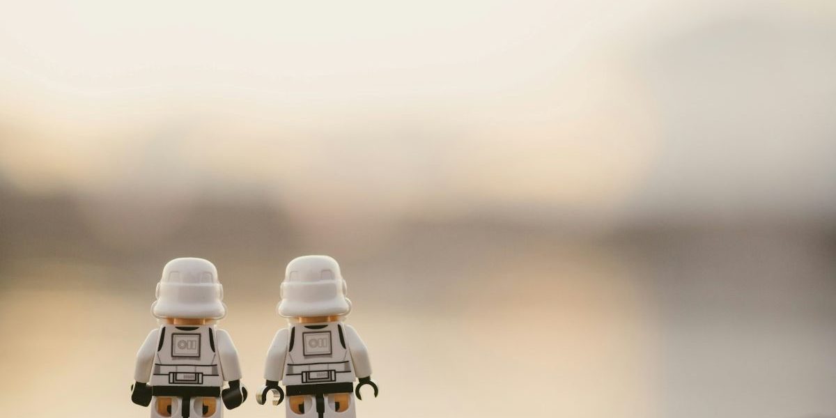 Propaganda Iran prin Lego: Videoclipuri AI cu sute de milioane de vizualizări