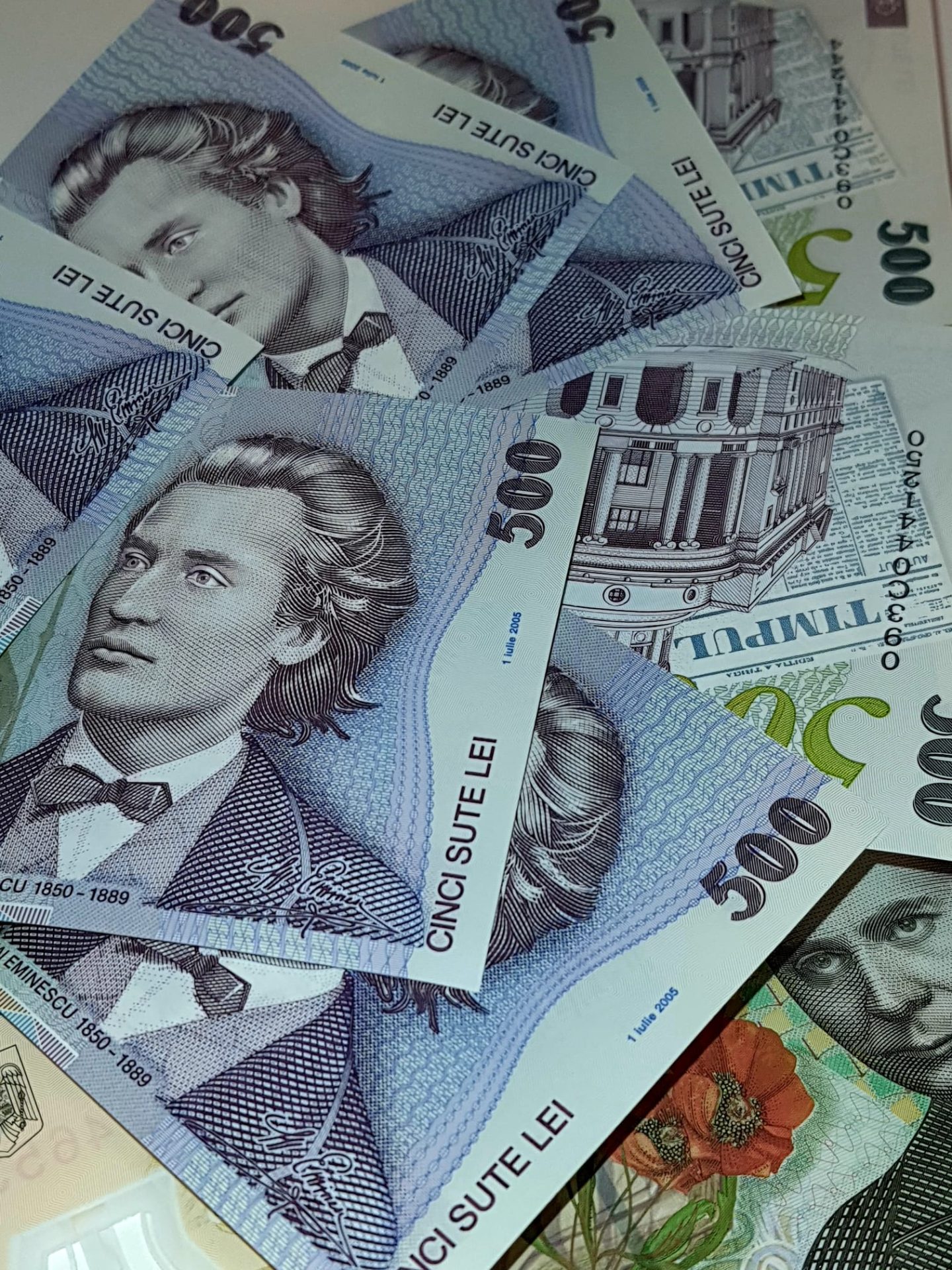 Economia României a înregistrat o creștere de 0,7% în termeni reali anul trecut, comparativ cu anul 2024, dar a suferit o contracție de 1,8% în trimestrul IV, potrivit datelor Institutului Național de Statistică (INS)