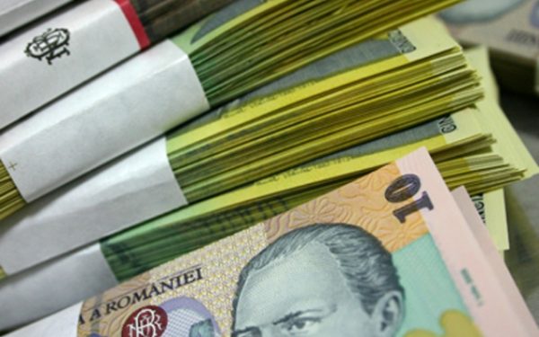 Lichiditatea băncilor, în scădere: ROBOR urcă, tensiunile din Iran afectează