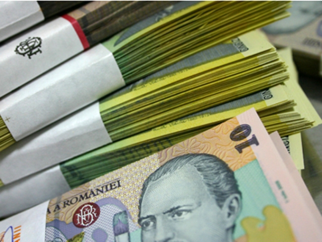 Lichiditatea băncilor, în scădere: ROBOR urcă, tensiunile din Iran afectează