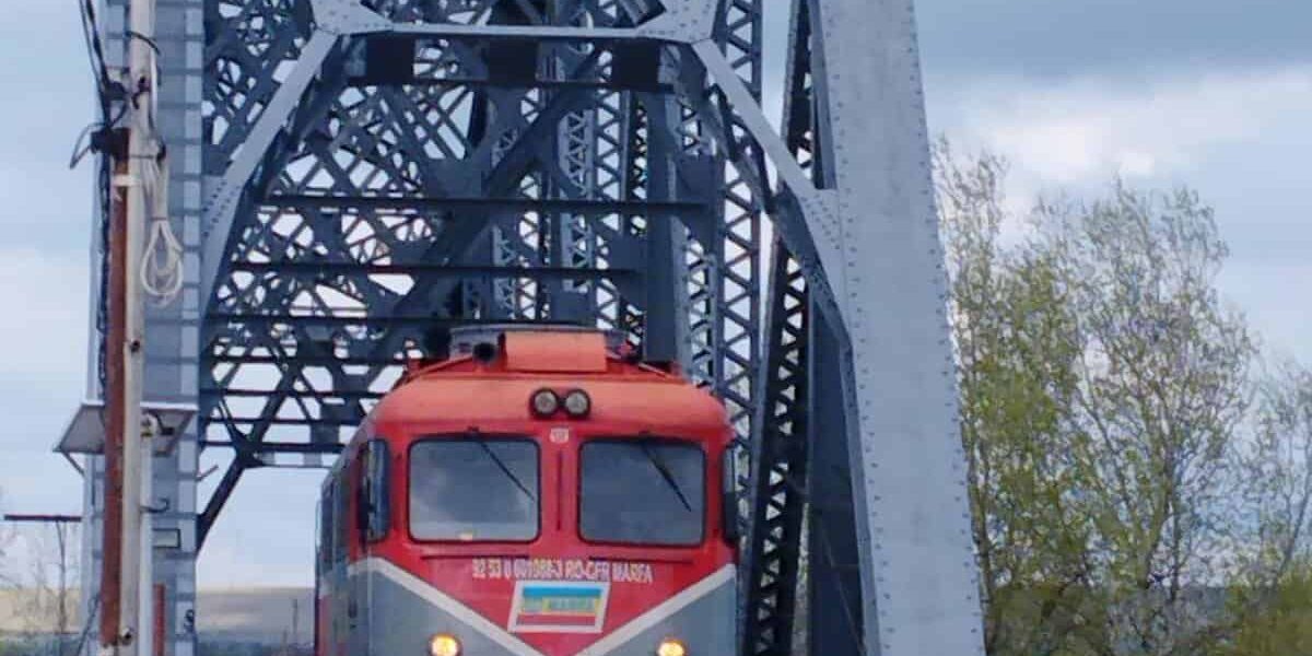 România, premieră istorică: locomotivă românească, pe șine în Republica Moldova
