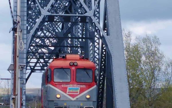 România, premieră istorică: locomotivă românească, pe șine în Republica Moldova