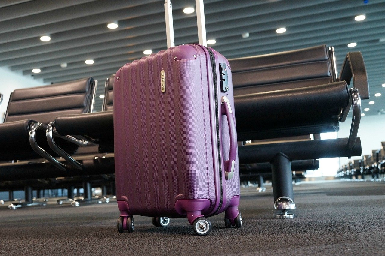 Ai pierdut bagajul pe aeroport? Google lansează Find Hub, soluția salvatoare