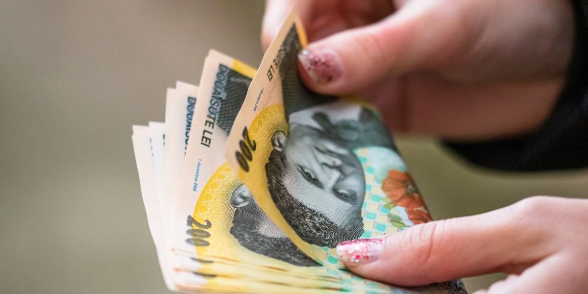 Salariile cresc, satisfacția scade: De ce tinerii nu se simt mai bogați?