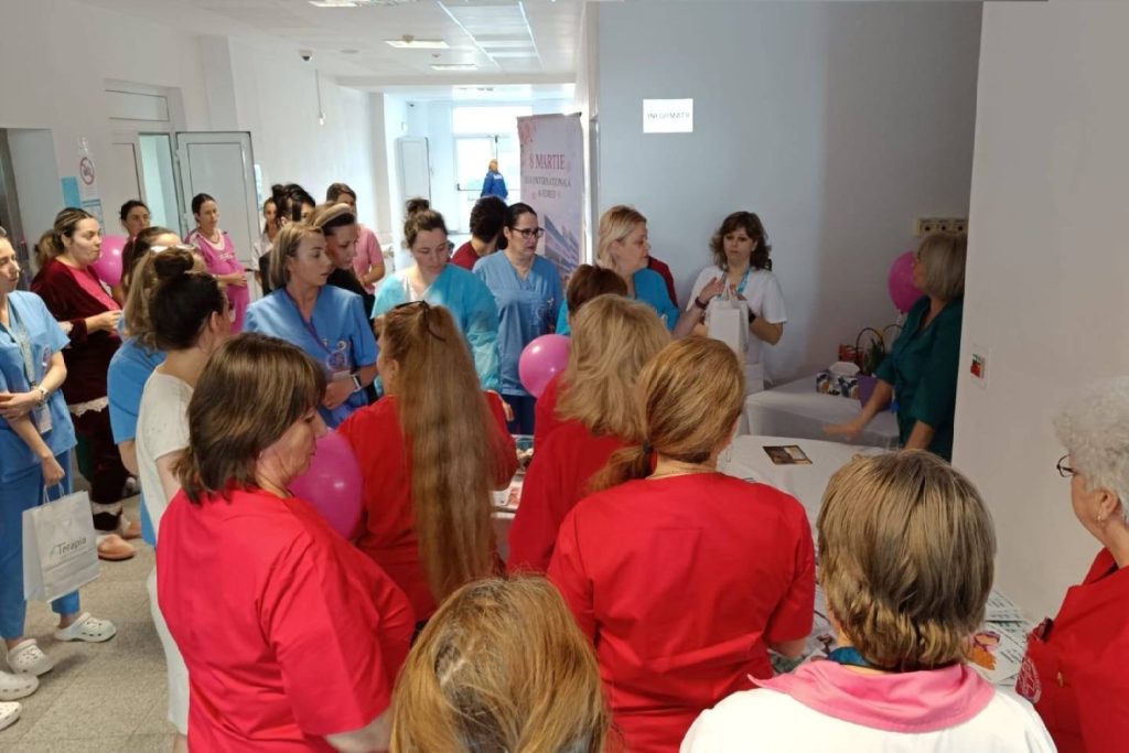 La Maternitatea Buzău a fost organizat miercuri, 4 martie, un eveniment special dedicat zilei Internaționale a Femeii, într-un context în care și cadrele medicale, și mamele internate au fost omagiate pentru dedicare, gingășie și grijă