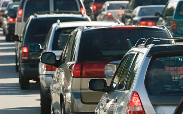Accident pe DN1, spre Aeroportul Otopeni: Traficul, BLOCAT după răsturnare