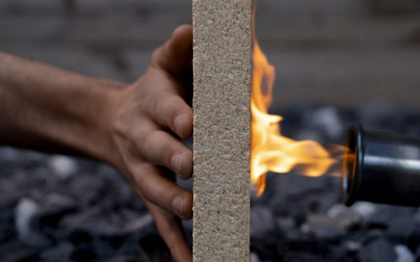 Rumegușul și pepenele cuceresc construcțiile: material ignifug revoluționar