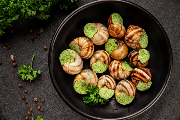 Bărbat cu pielea și ochii verzi, un caz medical BIZAR. Alimentul-șoc