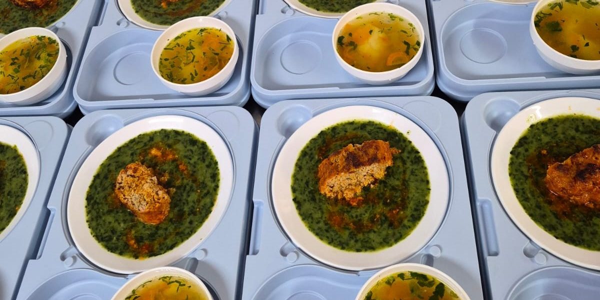 Meniu special de Paște la un spital din Sibiu: ce mănâncă bolnavii?