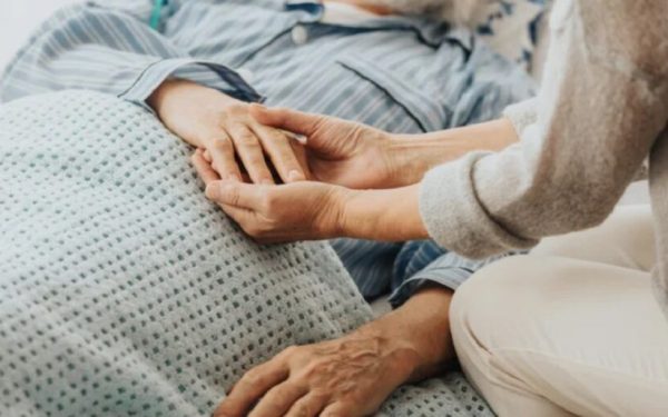 Semnul misterios de pe mâini: Te apropii de moarte, spun specialiștii