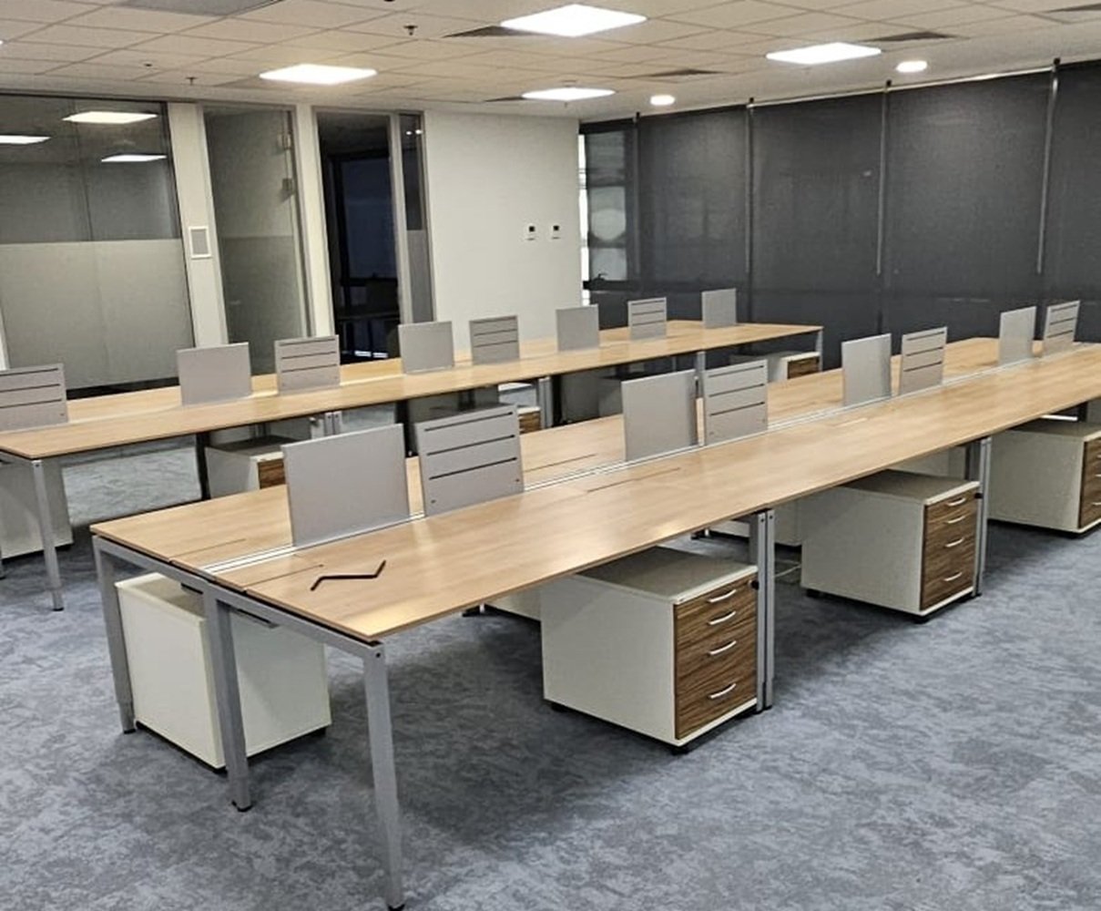 Piața de mobilier de birou din România, estimată la 400 de milioane de euro, se confruntă cu presiuni externe Potrivit estimărilor, piața de mobilier de birou din România se situează la o valoare de aproximativ 400 de milioane de euro anual