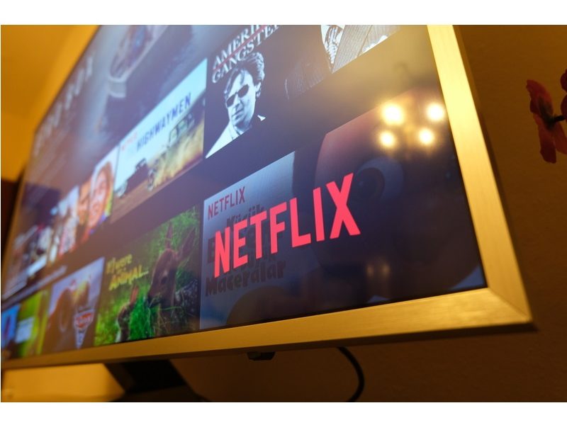 Netflix, în doliu: Reed HASTINGS, co-fondator, părăsește compania după 30 de ani