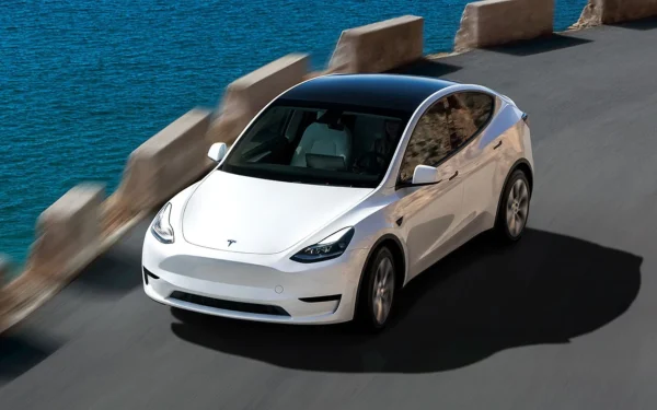 Vânzări-record de mașini electrice în Europa, după scumpirea carburanților