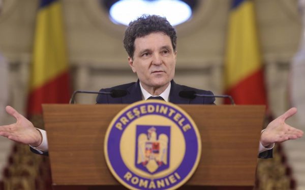 Amenințări PNL la Nicușor Dan: „Prăbușire” ca Iohannis, dacă refuză susținerea lui Bolojan