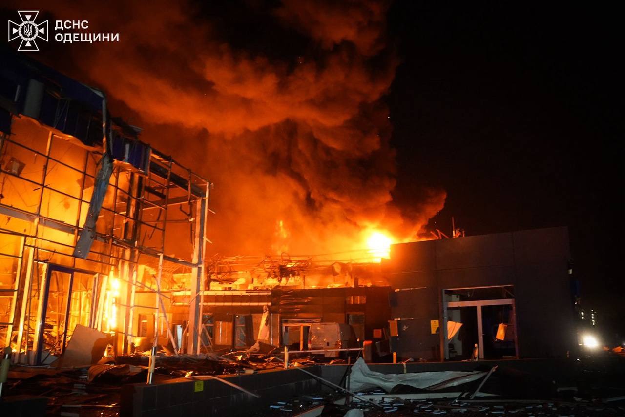 Atac masiv cu drone asupra Odesa: cel puțin trei morți și 15 răniți Un nou atac masiv cu drone efectuat de Rusia a avut loc în noaptea de duminică spre luni asupra orașului-port Odesa, situat în sudul Ucrainei