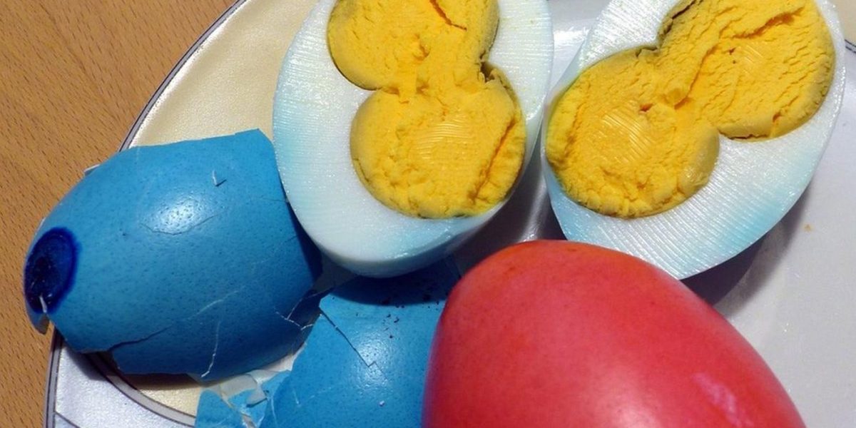 Ce ascund ouăle cu două gălbenușuri? Adevărul despre beneficiile lor