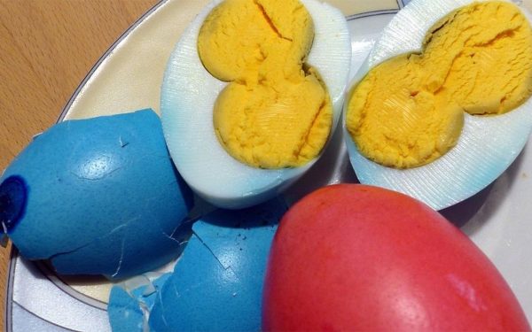 Ce ascund ouăle cu două gălbenușuri? Adevărul despre beneficiile lor