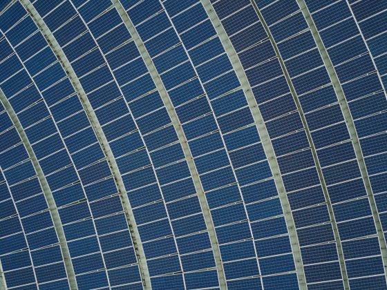 China: Producătorii de fotovoltaice, avertisment dur: Războiul NU salvează supracapacitățile