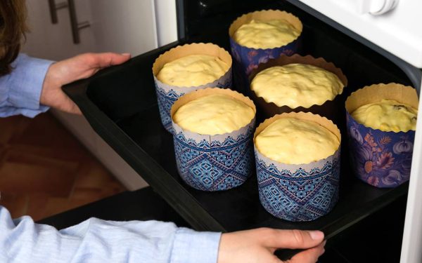 Cât trebuie să stea pasca la cuptor? Secretul temperaturii perfecte